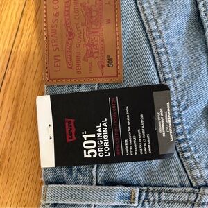 New!! Levi's women’s Blue Jeans size 26 x 32